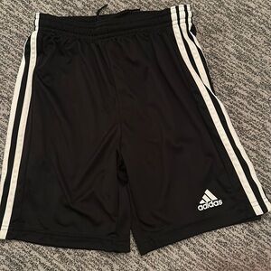 Adidas youth medium shorts